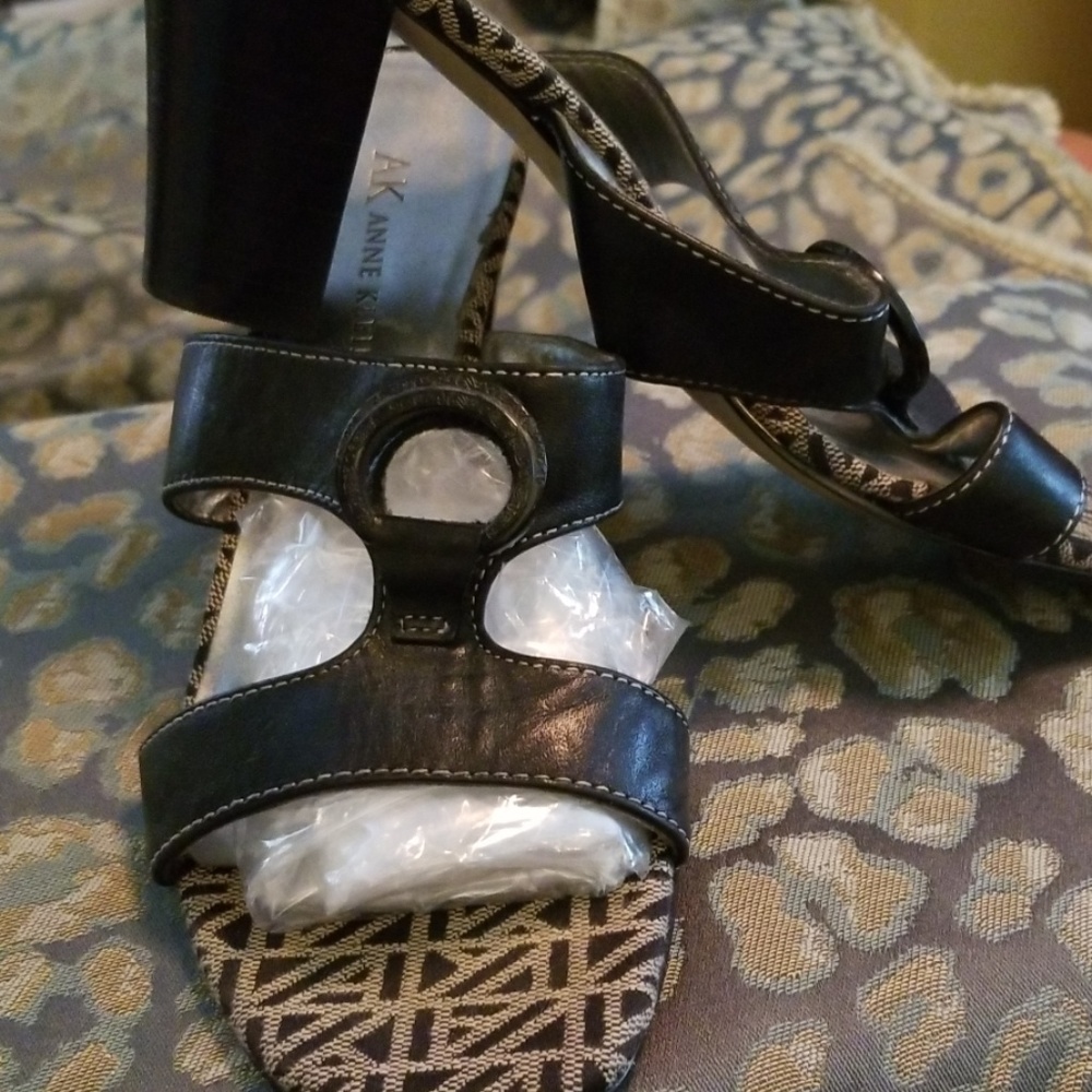 3/$50Anne Klein Bkack H Slide Sandal Sz 6